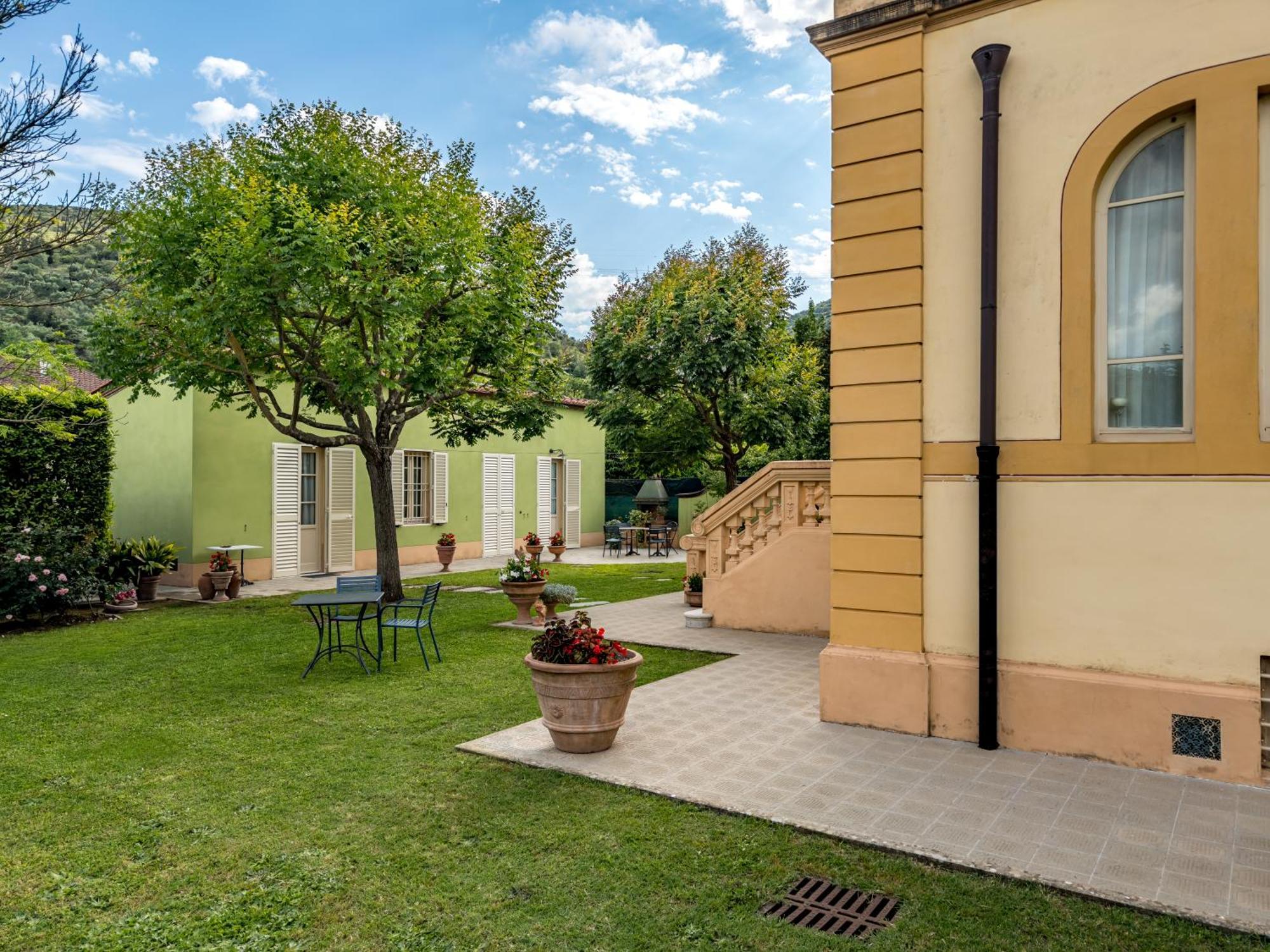 לוקה Marta Guest House מראה חיצוני תמונה